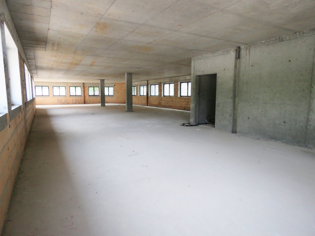 Karneid - 720 m² Bürofläche über zwei Etagen