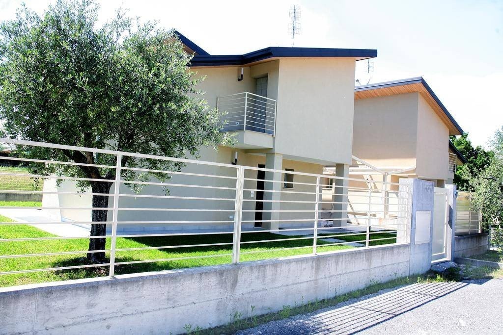 MANERBA DEL GARDA, Villa zu verkaufen von 120 Qm, 