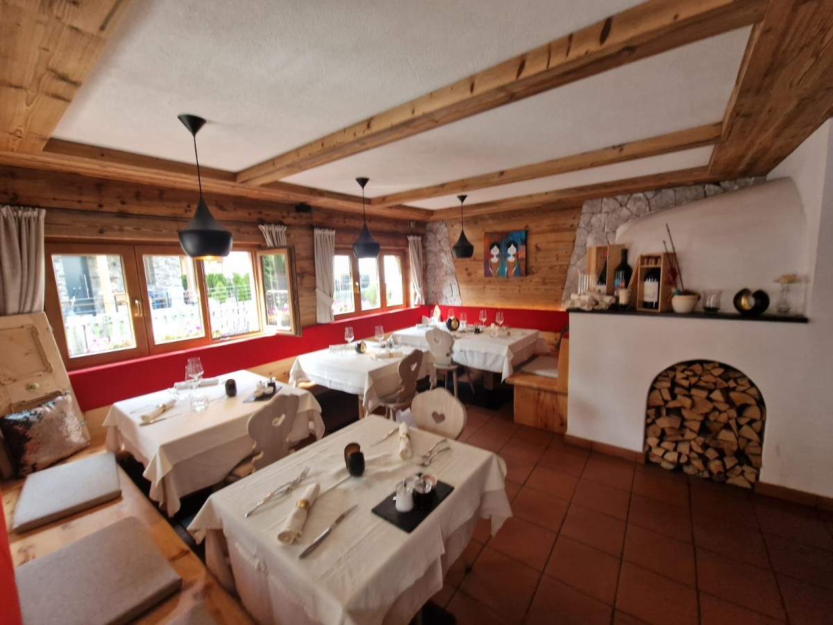 Historisches Restaurant mit Wohnung im Dorfkern