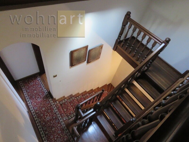Villa in vendita a Egna: scopri questa affascinante residenza!