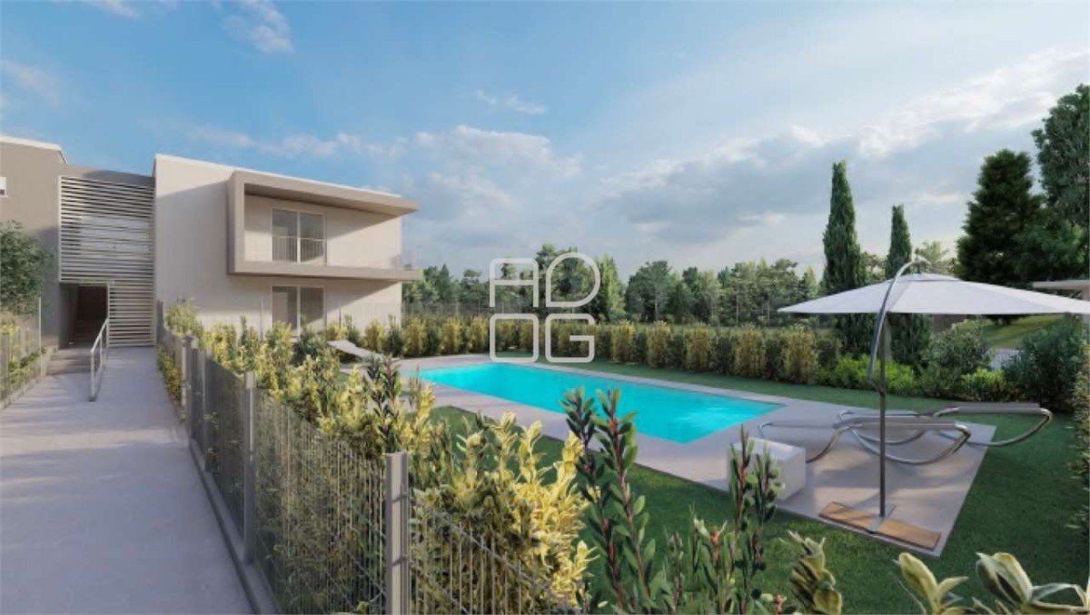 Nuovi appartamenti in contesto con piscina