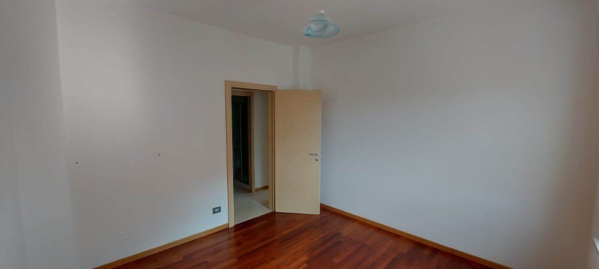Vier-Zimmer-Wohnung in Wohngegend desenzano del Garda