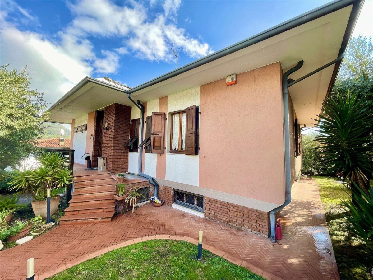 SALÃ, SALO', Villa zu verkaufen von 260 Qm, Gutem