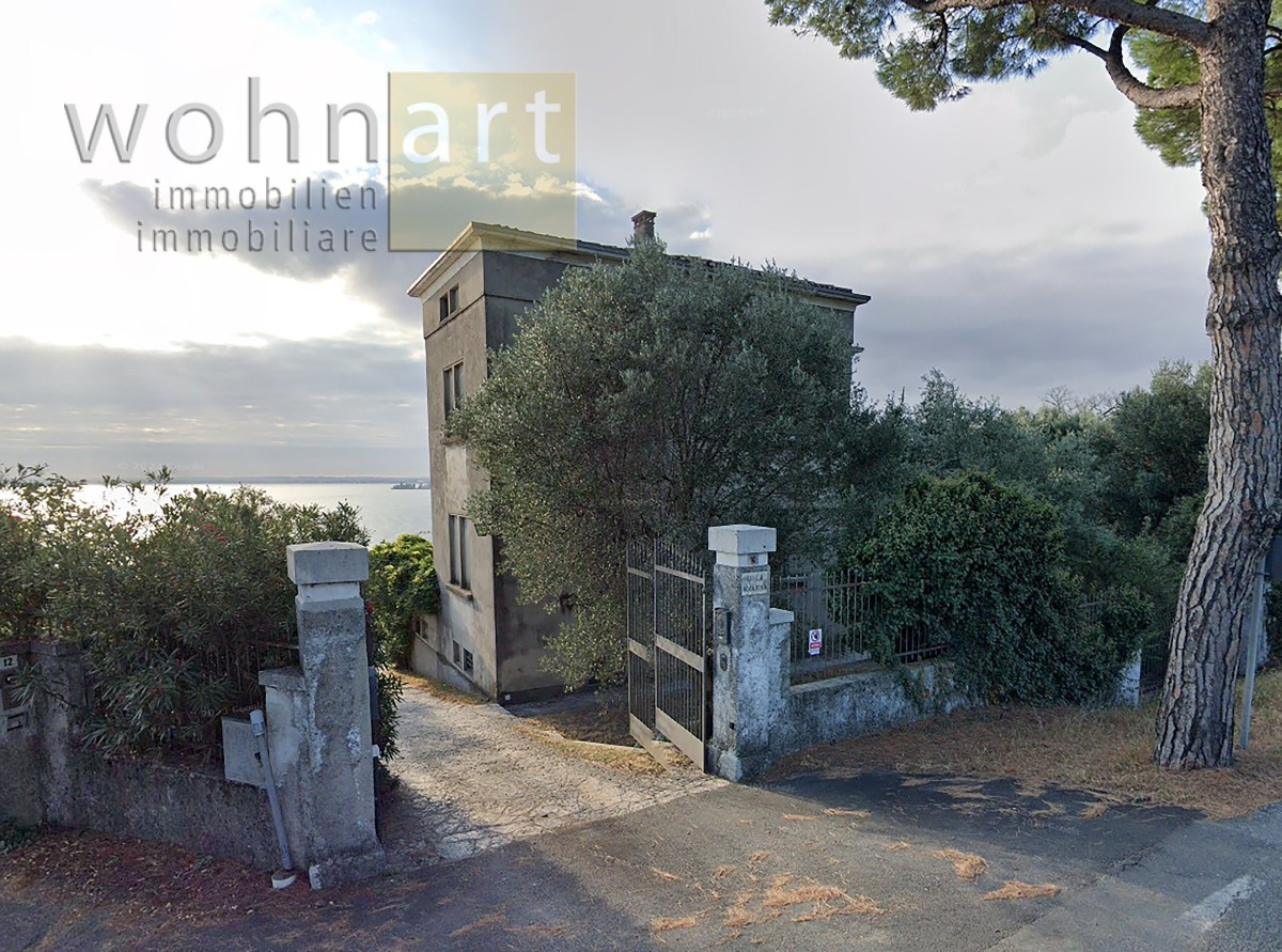 Traumhaftes Haus zum Verkauf in Garda. Exklusive Immobilie mit Seeblick