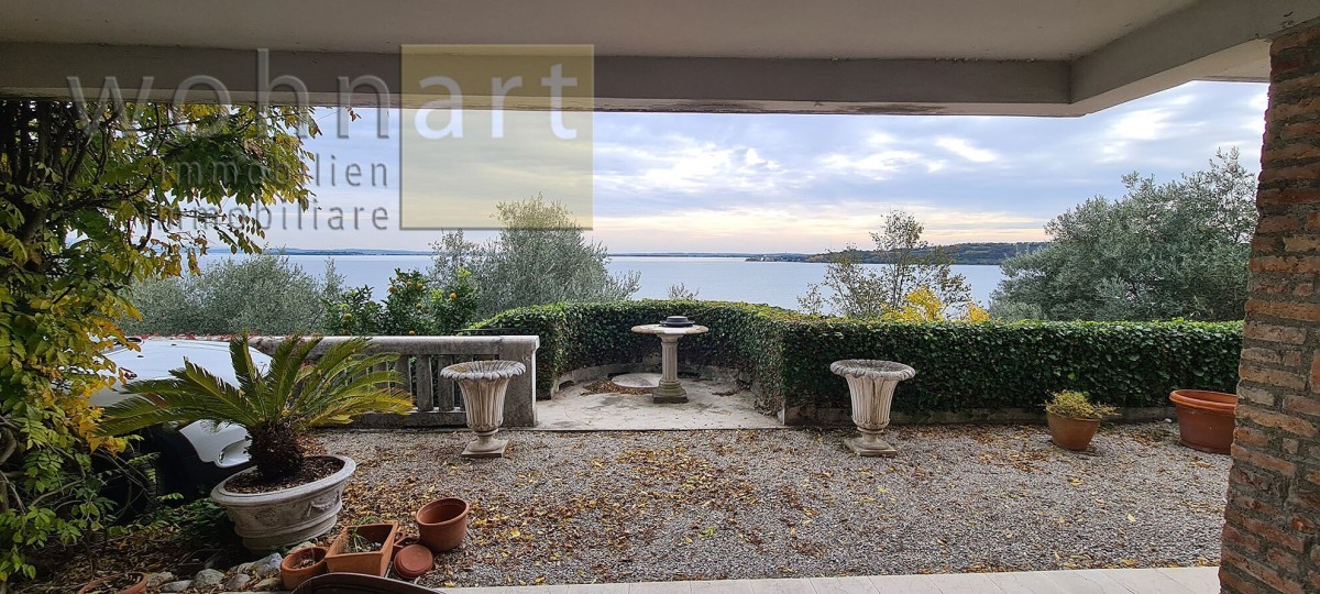 Splendida casa in vendita a Garda. Immobile esclusivo con vista lago