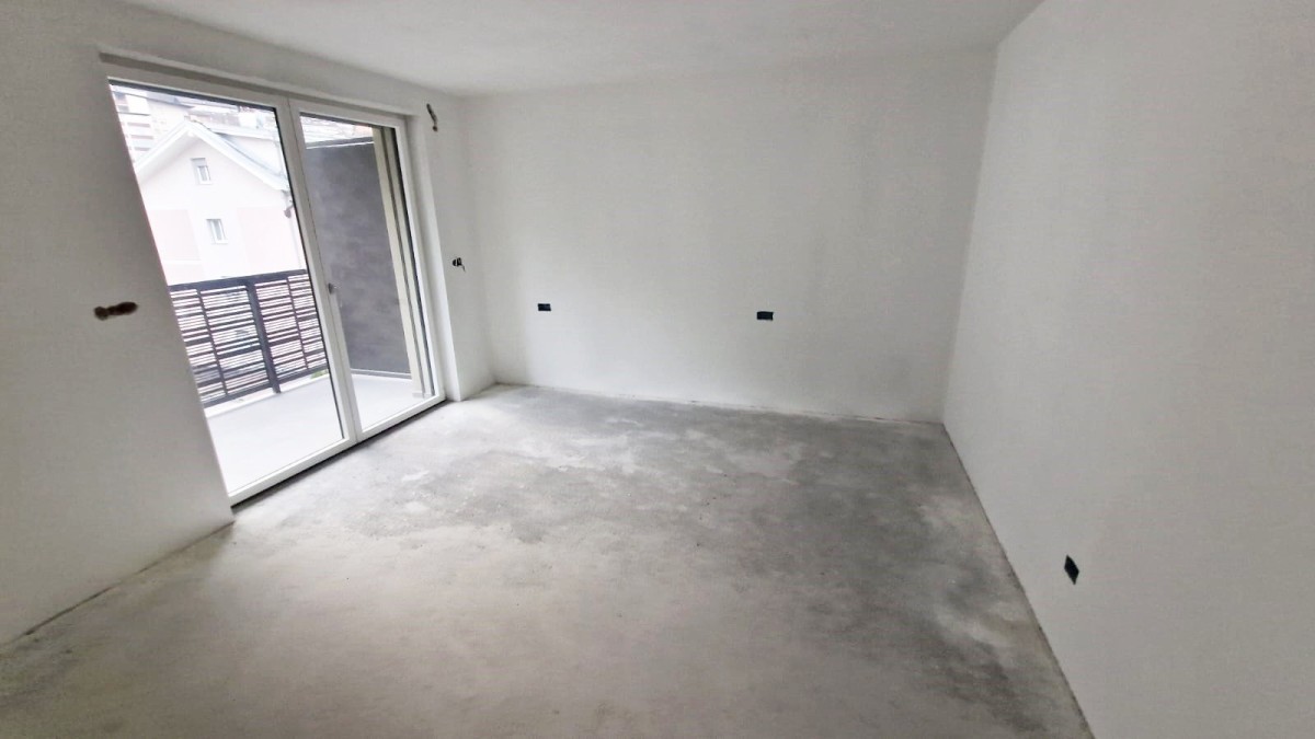 Bolzano - Nuova costruzione: appartamento all'ultimo piano con vista libera!!