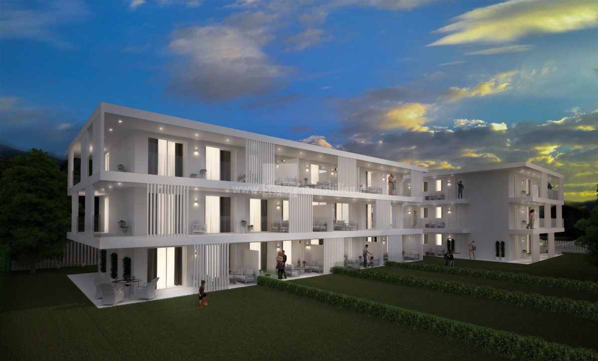 The White Residence: Ihr exklusives Zuhause mit großzügigen Fenstern, modernem Komfort und großer Terrasse. Entdecken Sie Ihre 4-Zimmer-Penthouse-Wohnung im 2.Obergeschoss – ein Lebensraum voller Freiheit. 