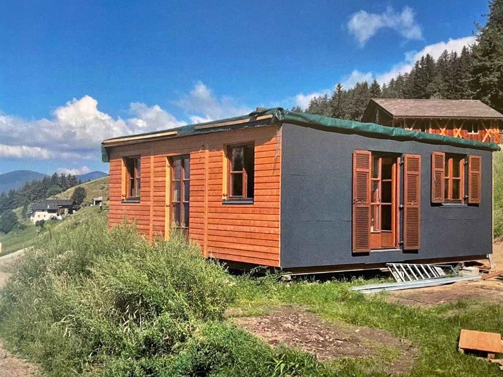 Schönes TINY-HOUSE in Holzbauweise mit ökologischer Photovoltaik-Anlage