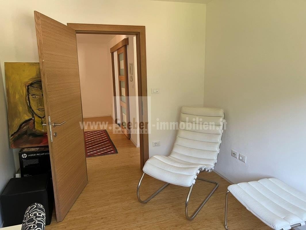 Luxuriöse, helle 4-Zimmerwohnung mit 2 Badezimmer und Terrasse in optimaler Lage in Gratsch 