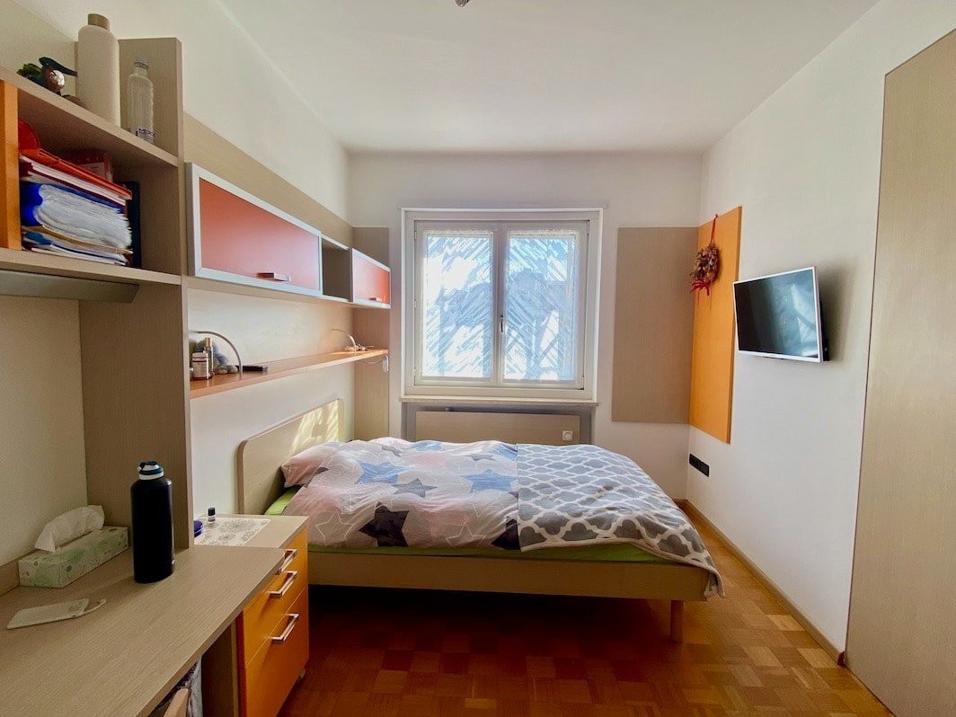 GRIES, BOZEN: Charmante 4-Zimmer-Wohnung im 1.Stock in sehr ruhiger Lage mit Garagenstellplatz