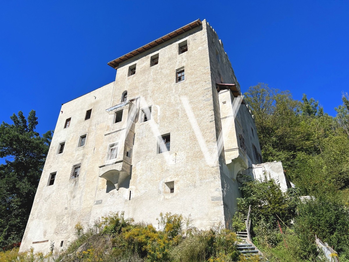 Castel Thumburg - Il vostro castello medievale