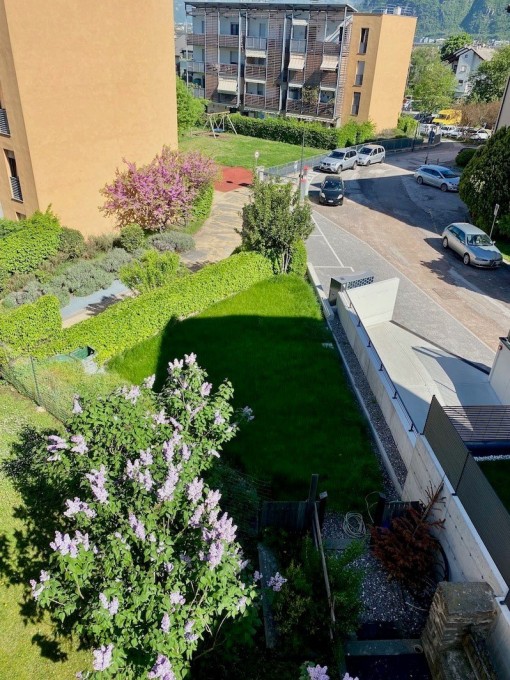 LEIFERS: Grosszügige Wohnung auf zwei Etagen mit privatem Garten zu verkaufen